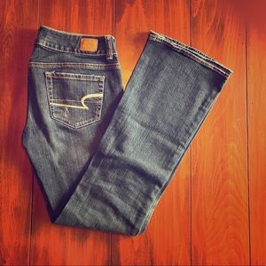 AEO Artist dark wash jean - size 6
